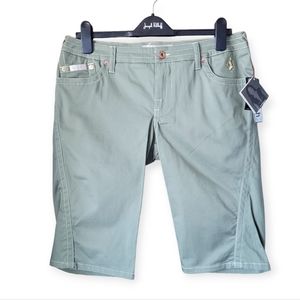 NWT Y2K Baby Phat Stretch Bermuda Shorts in Olive Green size 29